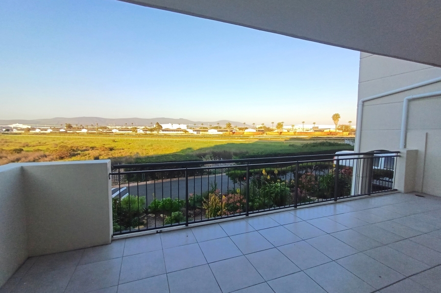 To Let 2 Bedroom Property for Rent in Royal Ascot Western Cape